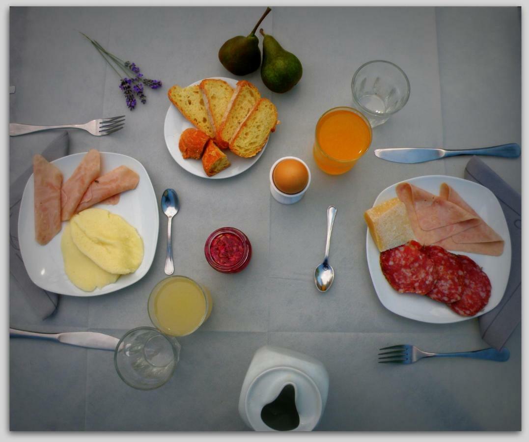 Bed and Breakfast Cascina Luvot Melazzo Exteriér fotografie